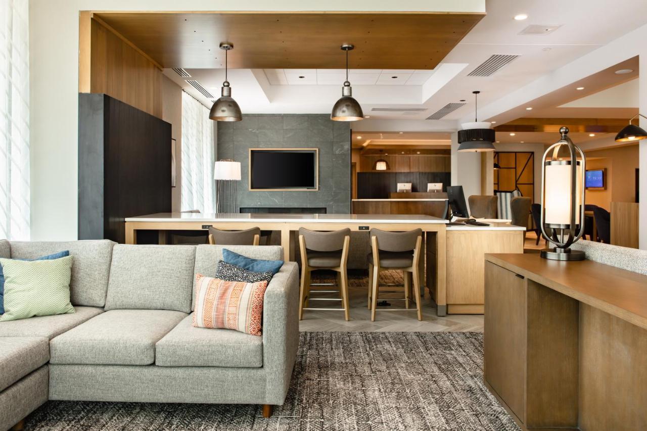 Staybridge Suites - Iowa City - Coralville By Ihg Dış mekan fotoğraf