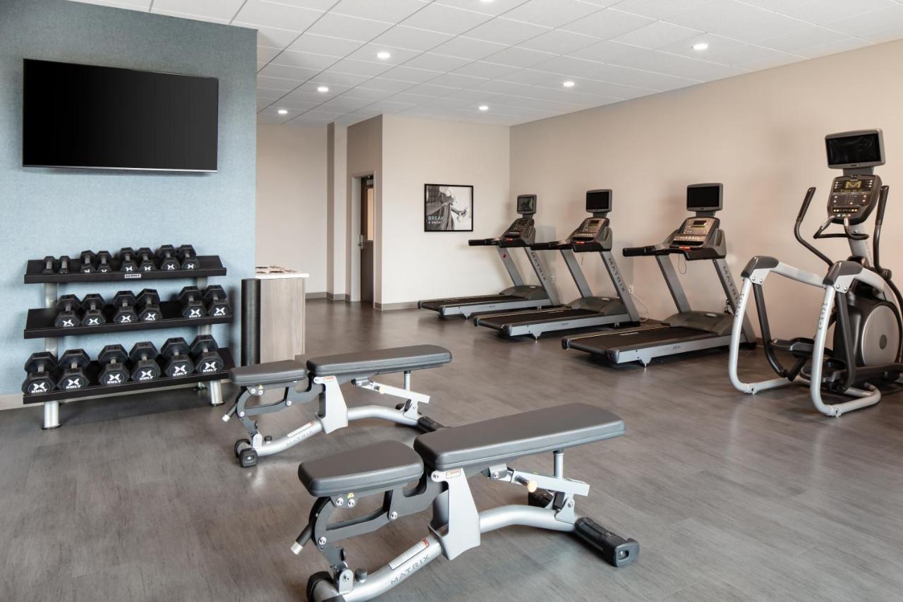 Staybridge Suites - Iowa City - Coralville By Ihg Dış mekan fotoğraf