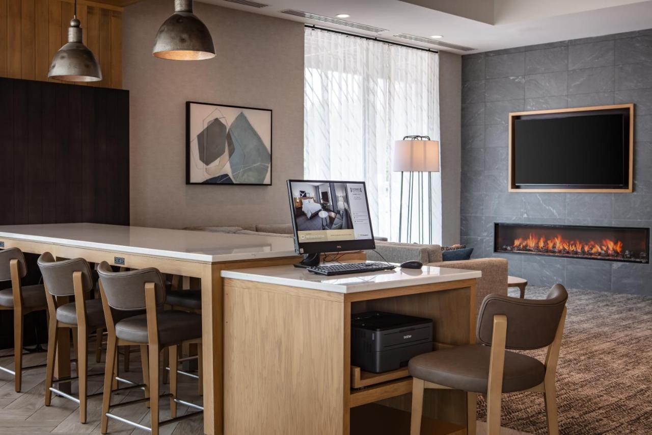 Staybridge Suites - Iowa City - Coralville By Ihg Dış mekan fotoğraf