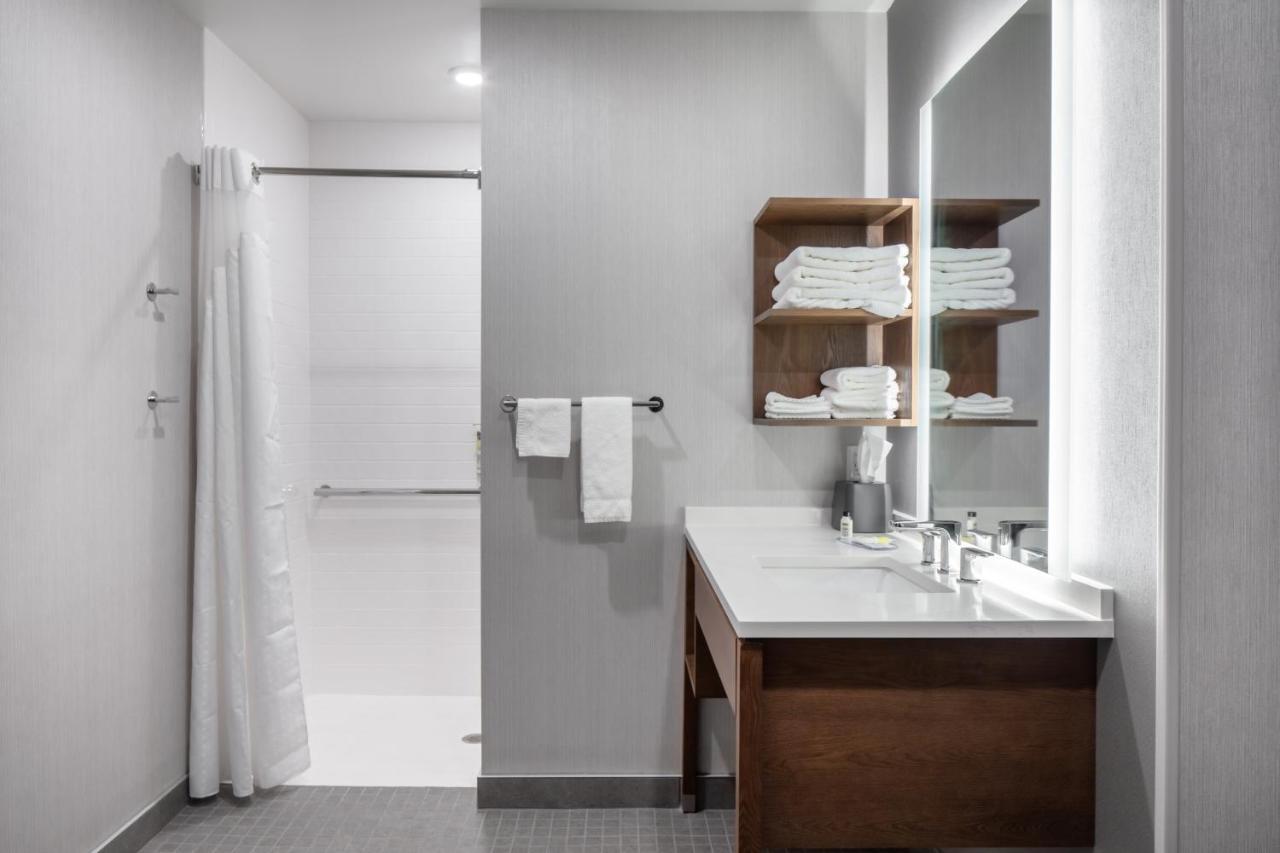 Staybridge Suites - Iowa City - Coralville By Ihg Dış mekan fotoğraf