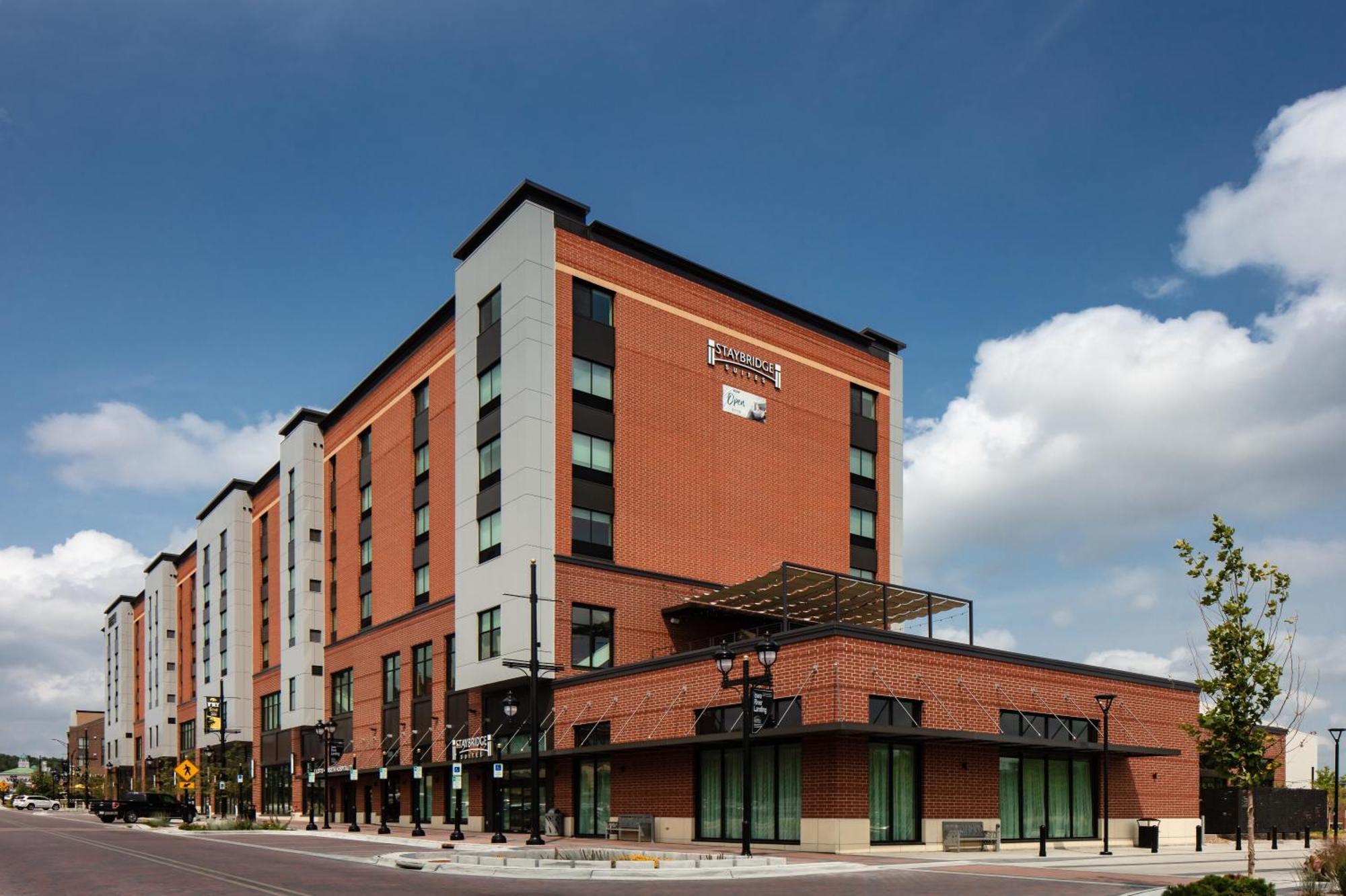 Staybridge Suites - Iowa City - Coralville By Ihg Dış mekan fotoğraf